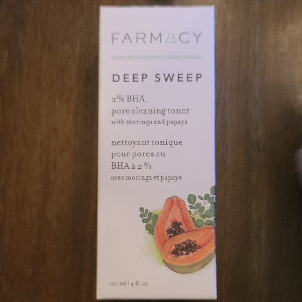 Deep sweep pore cleaning toner.
